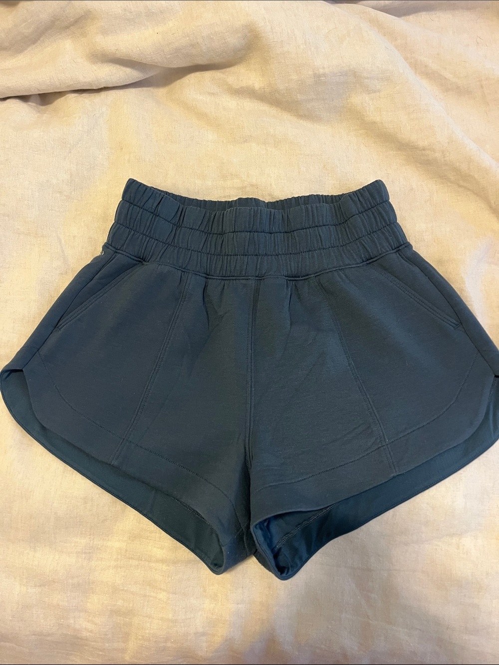 Abercrombie YPB Women's neoKNIT Shorts